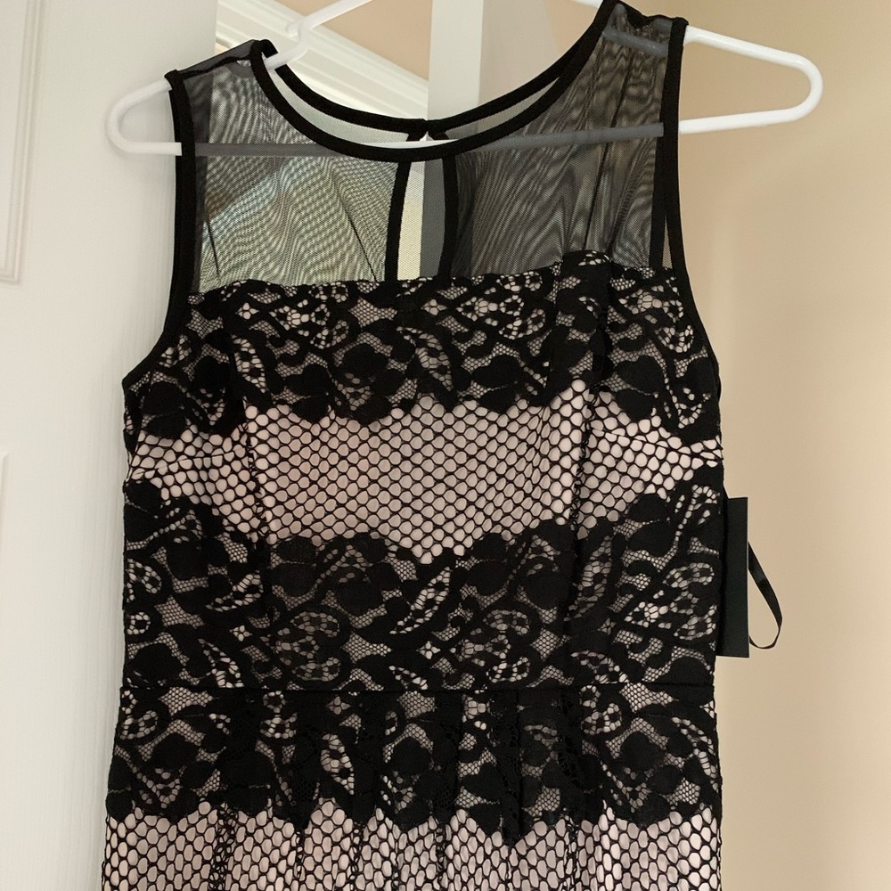 Women sleeveless elegant Black lace dress